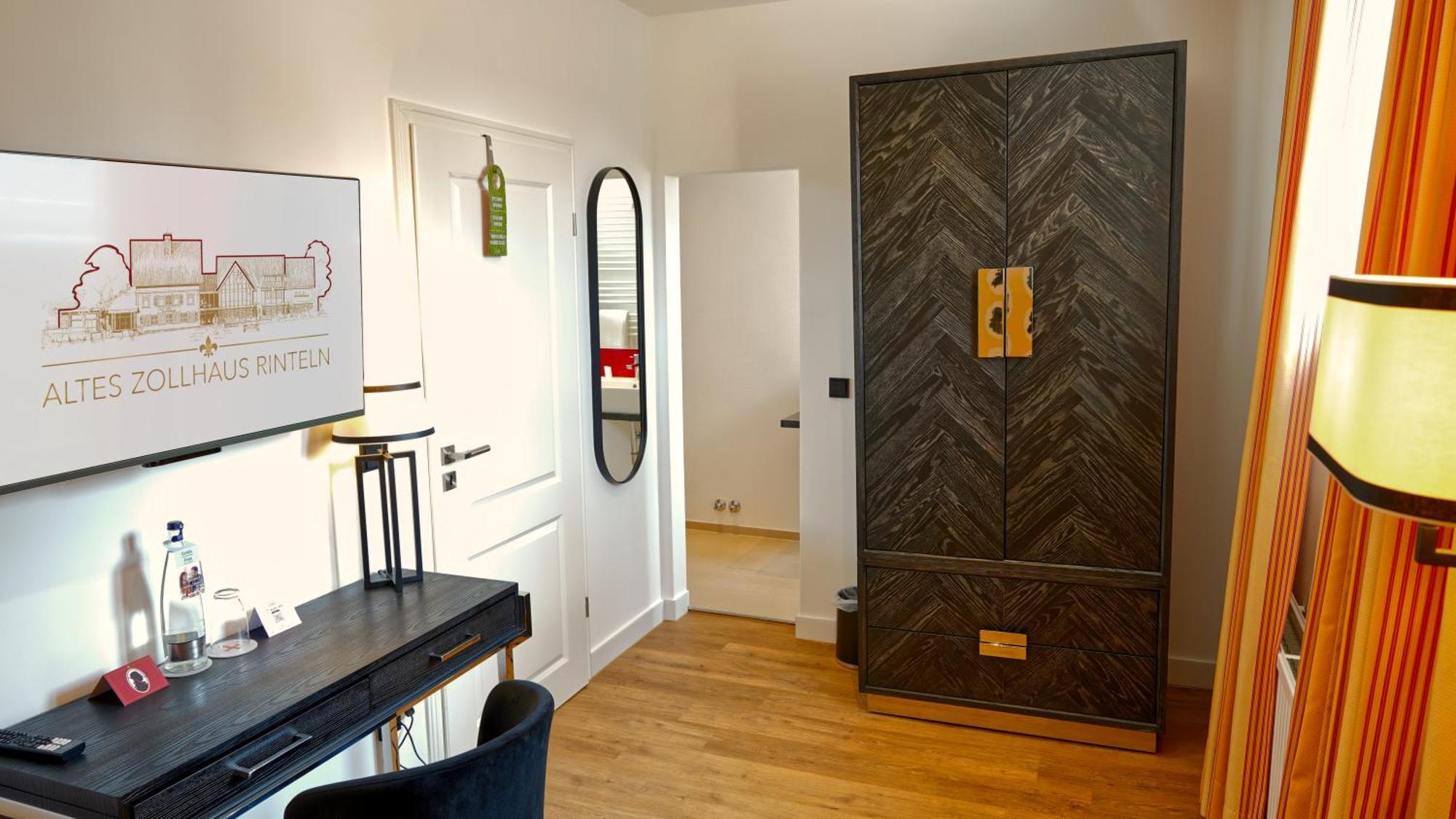 Altes Zollhaus Hotel Ринтелн Екстериор снимка
